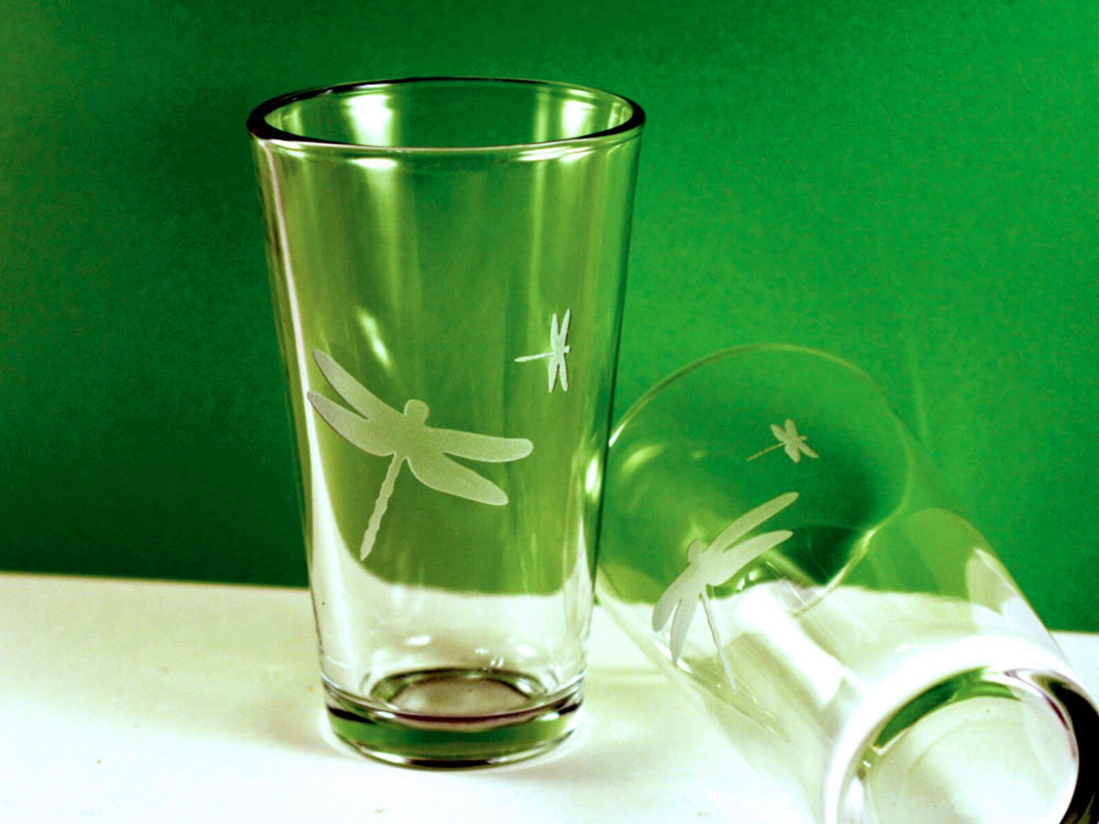 2 Dragonfly Etched Pint Glasses Etsy