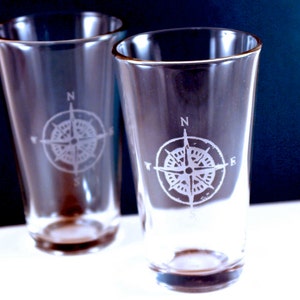 Compass Beer Pint Glass 1 hand etched GREAT GIFT image 3