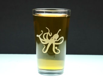 Octopus Beer Pint Glass (1) - hand etched - GREAT GIFT!