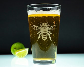 Bee Beer Pint Glass (1) - hand etched - GREAT GIFT!