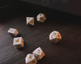 Tarnished Royalty - Marble-like Dice Set for Tabletop Roleplaying Games