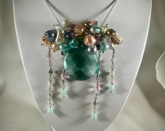 Collier en cristal, verre, fausses perles, grappe de coquillages