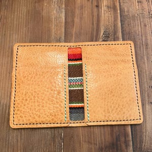 Cartera de cuero hecha a mano para hombre
