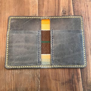 Cartera de cuero hecha a mano para hombre