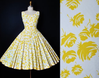 Vintage 1950s JERRY GILDEN Yellow ROSE Print Dress 50s Floral Cotton Sundress Pinup Spring Roses Summer Garden Party Full Swing Skirt Small