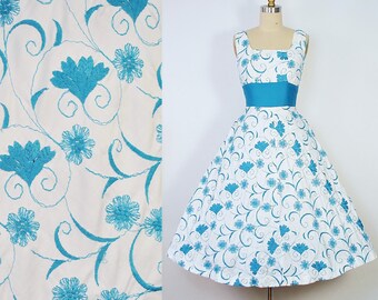 Vintage 1950s Embroidered Teal Blue FLORAL Dress / 50s Cotton Sundress Swirl Flowers Shelf Bust Full Skirt Pinup Spring Summer Party MEDIUM