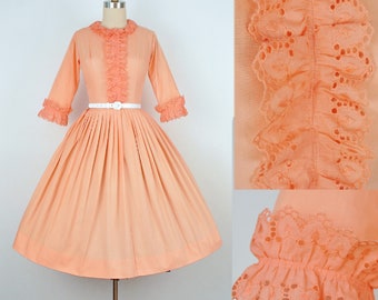 Vintage 1950s Dress / 50s EMBROIDERED Hearts Eyelet Ruffle Cotton Sundress Fall Autumn Melon Orange Full Skirt Pinup Picnic Garden Party XS
