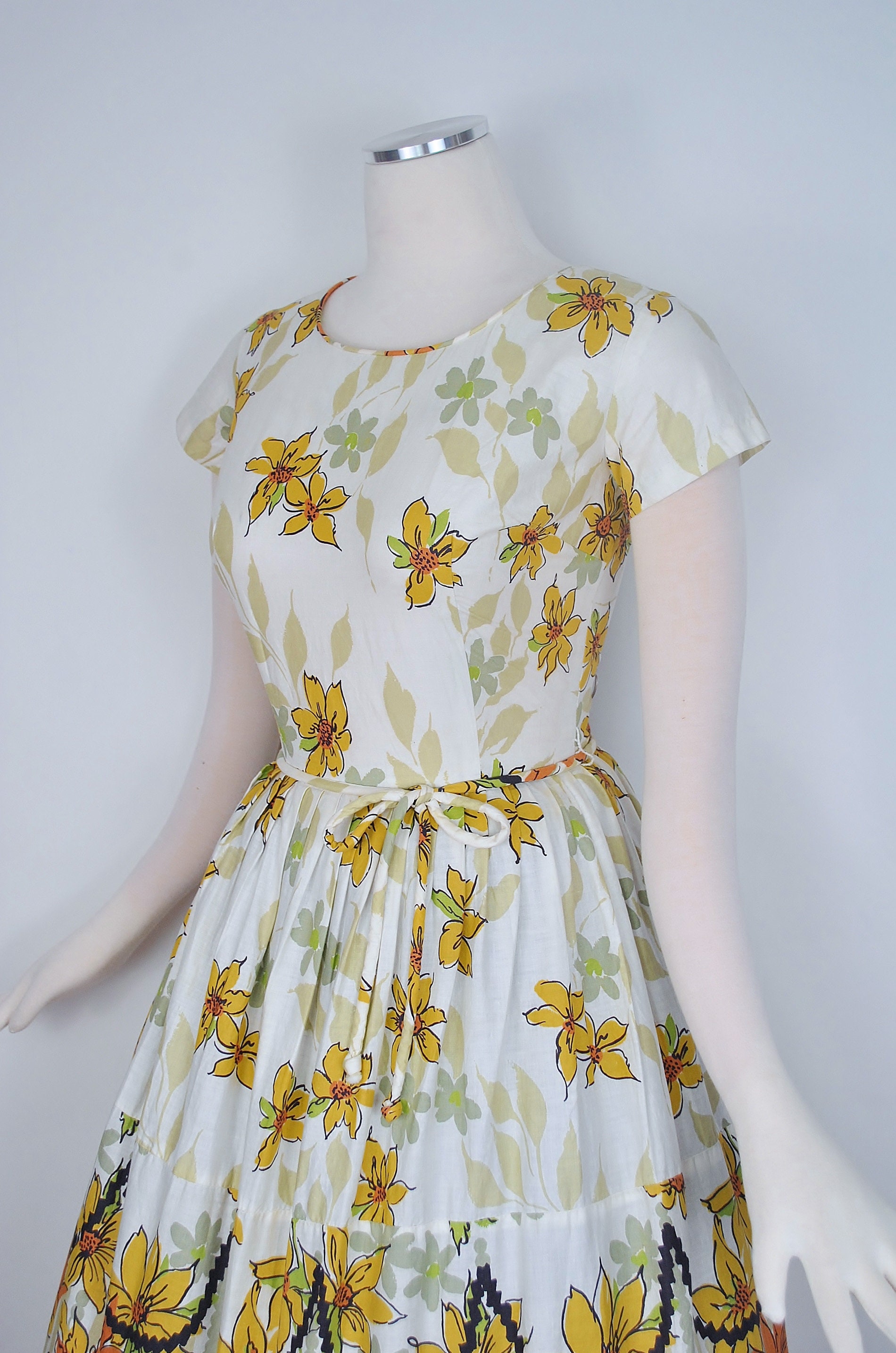 Vintage 50s Border Print Dress / 1950s Yellow Orange Floral - Etsy