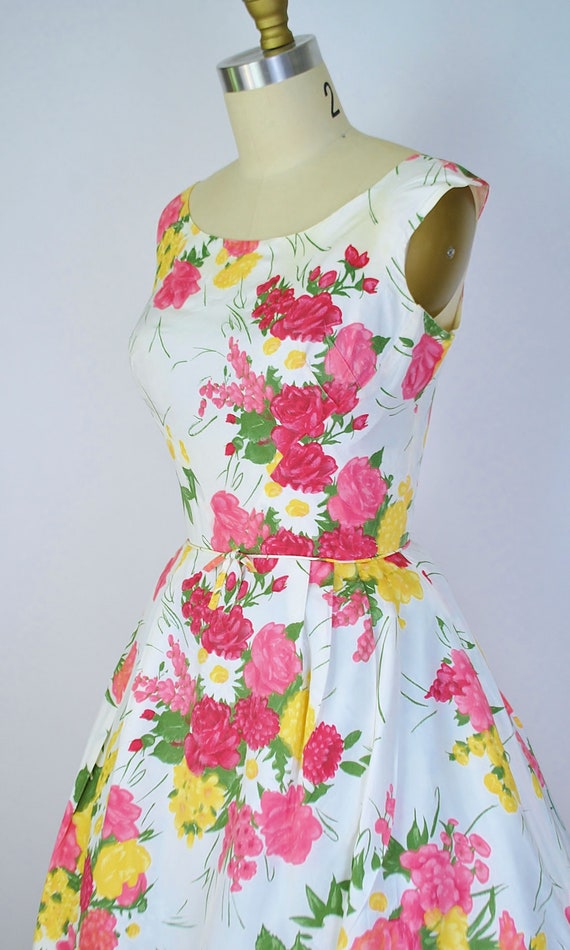 Vintage 1950s Floral Spring Bouquet Dress / 50s P… - image 7