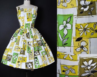 Vintage 1950s enmarcado floral bloque estampado vestido 1950s algodón piqué sundress amarillo verde completo swing falda primavera verano jardín fiesta Pinup XS