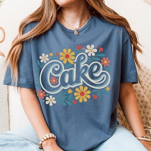 Colorful Cake Graphic T-Shirt: Unisex Softstyle Tee for Bakers