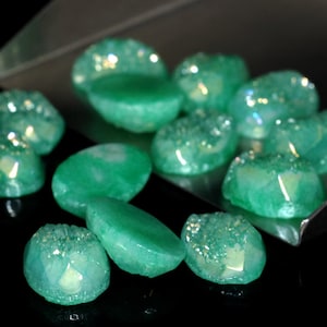 Grade AA Faceted Amazing 1 Piece Green Oval 10x14mm Calibrated Druzy Druse Cabochon B84D5667