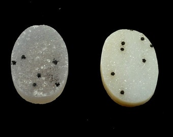 Unique Grade AAA 2 Pieces Natural Off-White with Dark Dots Oval Calibrated Druzy Agate 16x12mm Cabochon B44DR2193