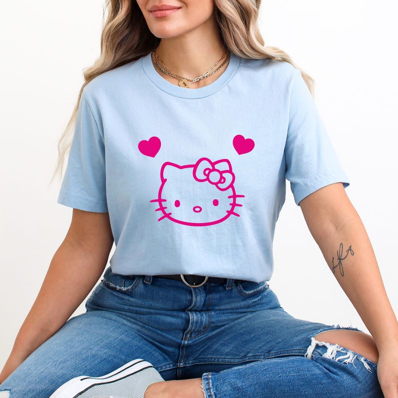 ハローキティ カスタム ベラ キャンバス Tシャツ、パーソナライズ ファン Tシャツハローキティ シャツ、ハローキティ マッチング シャツ、ハローキティ Tシャツ、ハローキティ 画像 4