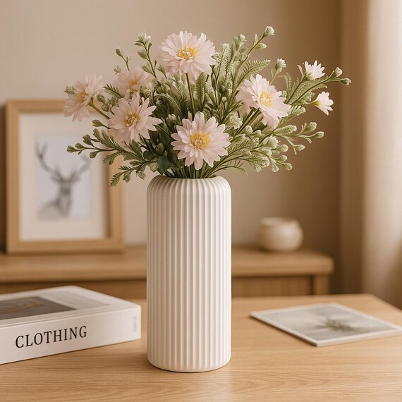 Decorative and Modern Ribbed Vase in Black or White, Ceramic Look High Quality Plastic, Floral Vase, Elegant and Minimalist Home Decor,