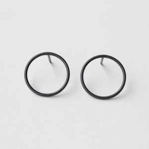 Circles oxidized silver earring minimalist oxidized sterling silver circle earring image 2