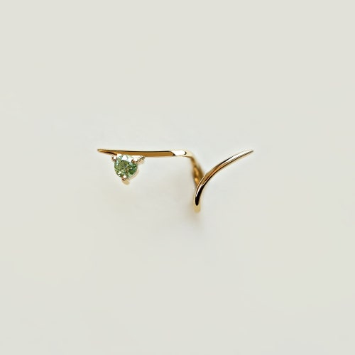 Boucles d'oreilles moulantes longues avec lobe saphir vert Vigne