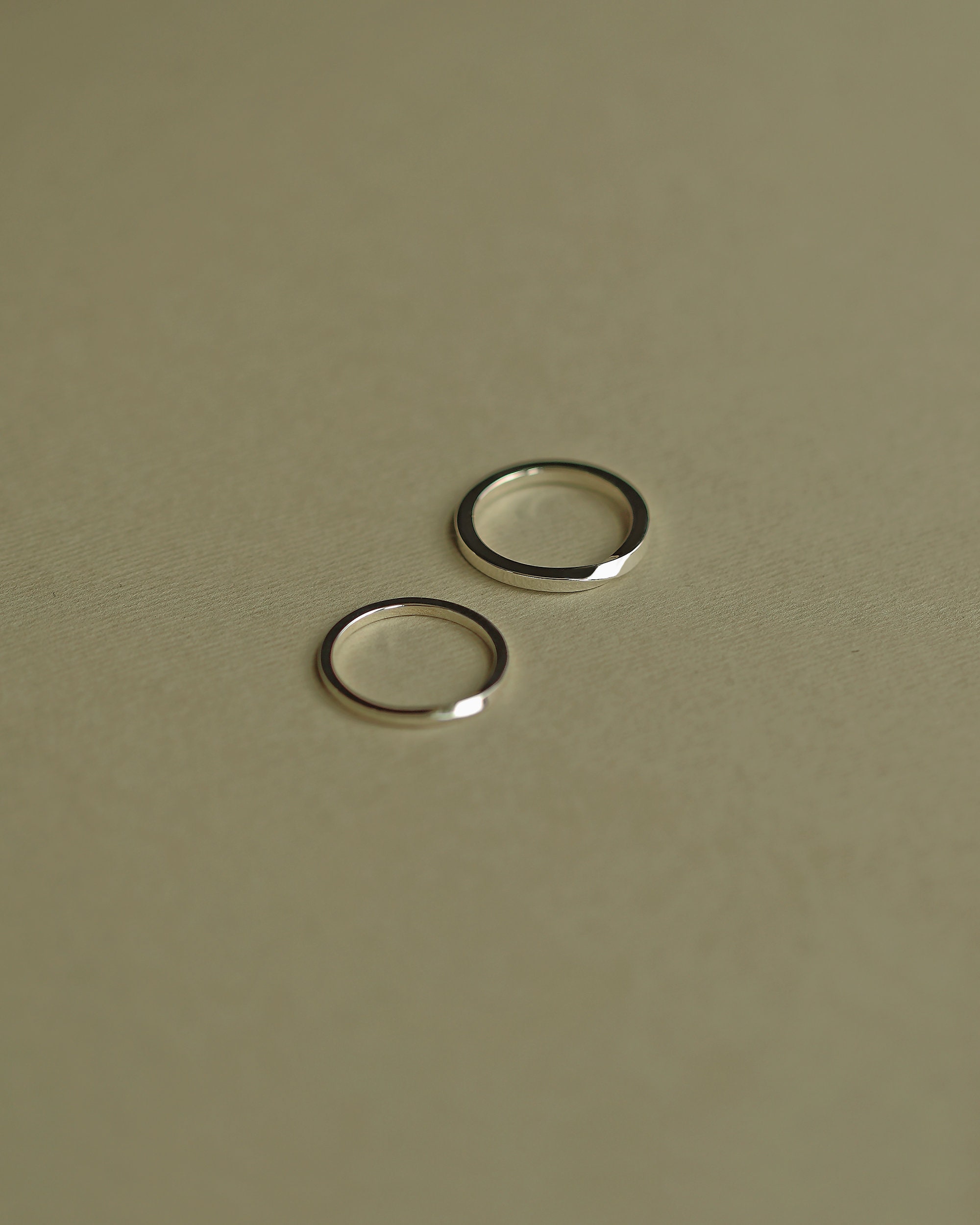 Twisted Volume Ring