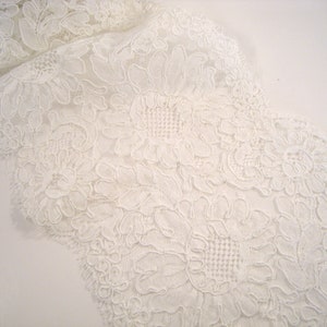 SPECIALWhite Floral Pattern French Alencon Lace TrimBY THE Yard image 1