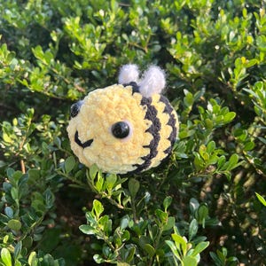 Handmade - Crochet Chubby Bee Plushie