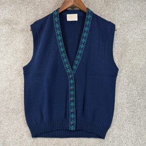 Pendleton Sweater Vest sz L 100% Wool Fluer De Lis Navy Green V Neck VTG 90s