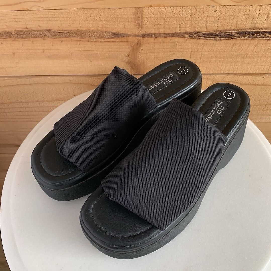 Y2K No Boundaries Chunky Platform Slides Sz 7 Elastic Mesh Black Blocky ...