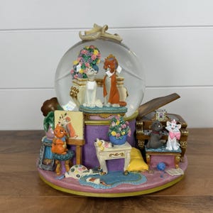 Aristocats Snow Globe - Etsy