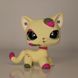 Lps OOAK custom Strawberry short-hair cat Littlest Pet Shop