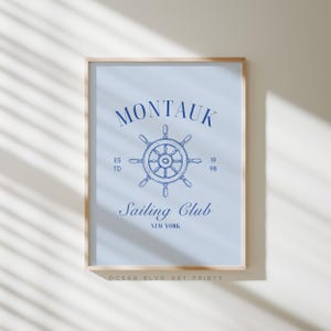 Plakat Montauk Sailing Club | Plakat Preppy Coastal Aesthetic Blue Coastal Cowgirl Art Yacht Club Old Money Aesthetic | Pobieranie cyfrowe