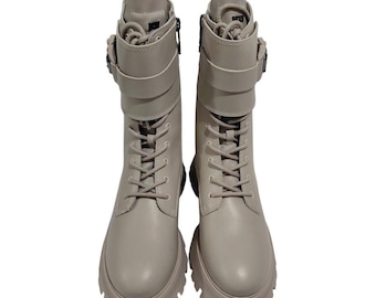 DKNY Women's Beige Leather Combat Boots Lug Sole Buckle Strap K3289057 Size 9.5M