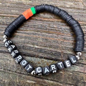 Wortelkartelarmband