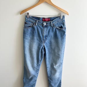 512 Classic Levi&#39;s Jeans. Medium Wash Classic Slim Stretch. Size 10 S