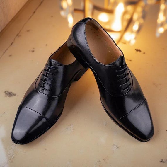 Handmade Leather Oxford Dress Shoes: Custom Fit, Elegant Black
