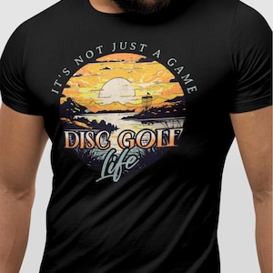 Sunset Disc Golf Graphic T-Shirt Unisex Gift Apparel for Disc Golf Player Gift for Disc Golfer Friend Casual Wear for Frisbee Golf Lover