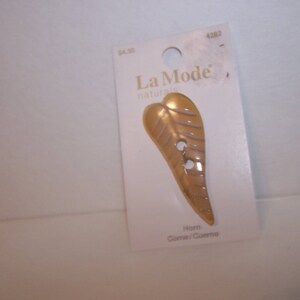 Tan real horn carved leaf button 50 mm 2 inches