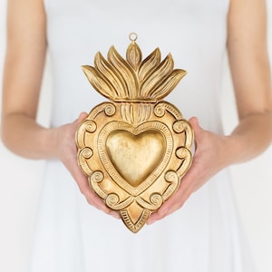 Sacred Heart, Milagro Heart, Large Gold Heart Flat, Catholic Heart, Wall Hanging