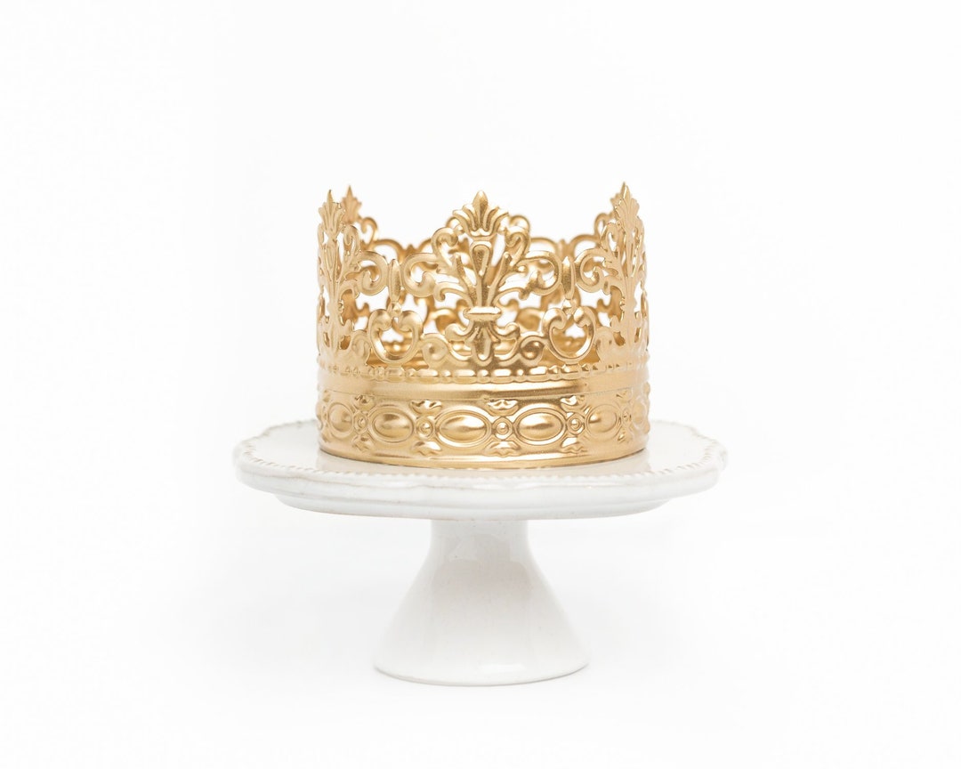 8 Gold Metal Fleur-De-Lis Top Royal Crown Cake Topper, Centerpiece