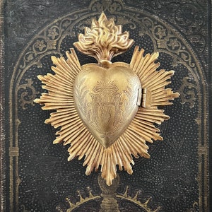 Sacred Heart, Milagro Heart, Antique Gold Heart Box, Catholic Heart, Prayer Box