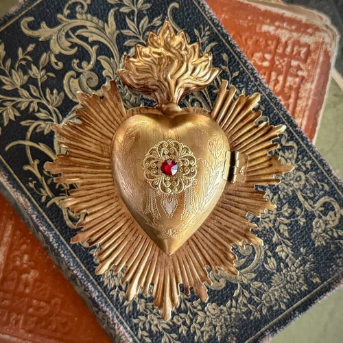 Heligt hjärta, Milagro-hjärta, Antikguldhjärta Ex voto med röd strass, Katolskt hjärta, Bönelåda