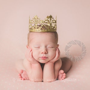 Crown Cake Topper, Wedding Cake Topper, Gold Crown, Mini Crown, Wedding Decoration, Prince Party image 4
