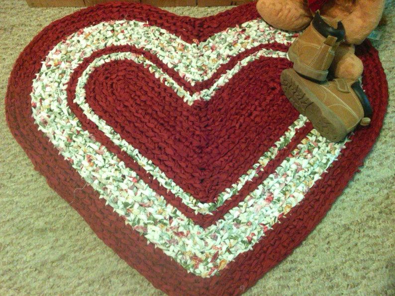 Crocheted Heart Rag Rug-32 x 28repurposed linens-Colonial Rag Rug-Kitchen Rug-Primitive Rag Rug-Washable and Dryable-Recycled Linens image 1