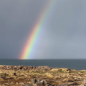 Arcobaleno Islanda, potere magico di un arcobaleno, costa islandese, colori dell'arcobaleno