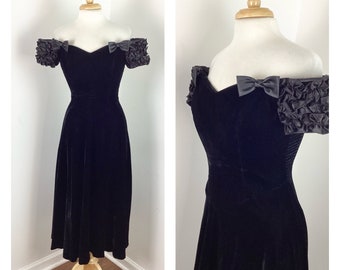 Vintage 1990s Black Velvet Ruffle Off The Shoulder Dress by Moda Int’l - Sz Medium to Large