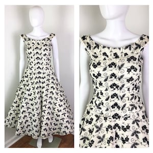 Vintage 1950s Ivory & Black Embroidered Foliage Fit and Flare  &quot;Betty Draper&quot; Party Dress w/ Lace - Sz XS to Small 26&quot; waist