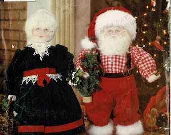 Linda Carr/Vogue Craft Pattern - Mr & Mrs Claus -  Vogue 8434