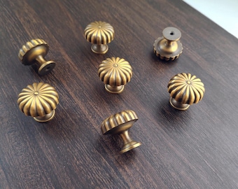 Puxador de gaveta artesanal vintage em latão em formato de flor, Rtero Drawer Knobs Pulls