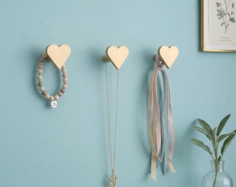 Ganchos de parede em formato de coração em latão maciço, puxadores de gaveta em formato de coração dourado, gancho decorativo para casacos em latão, decoração para quarto de bebê, suporte minimalista para joias.