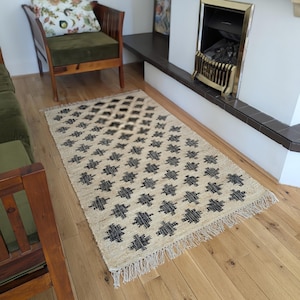 Handwoven Jute & Cotton Rug: Natural Fiber Flatweave - 3.5ft x 5ft