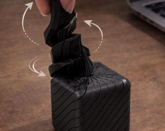 Print in Place Fidget Cube STL, Spiral Desk Toy for Dad, Father's Day 3D Print Gift, Sensory Fidget Toy File, 3MF Digital Download