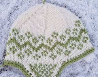 Baby hat, hand knit, 0 to 3 months